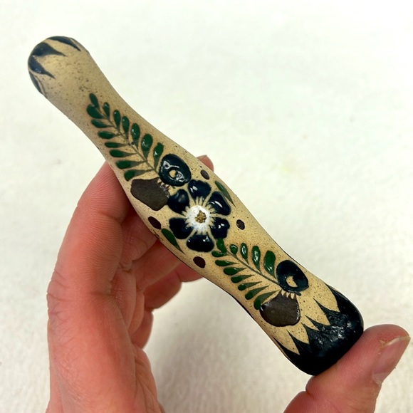 Vintage signed hand painted Mexican folk art pottery bird - Picture 3 of 6